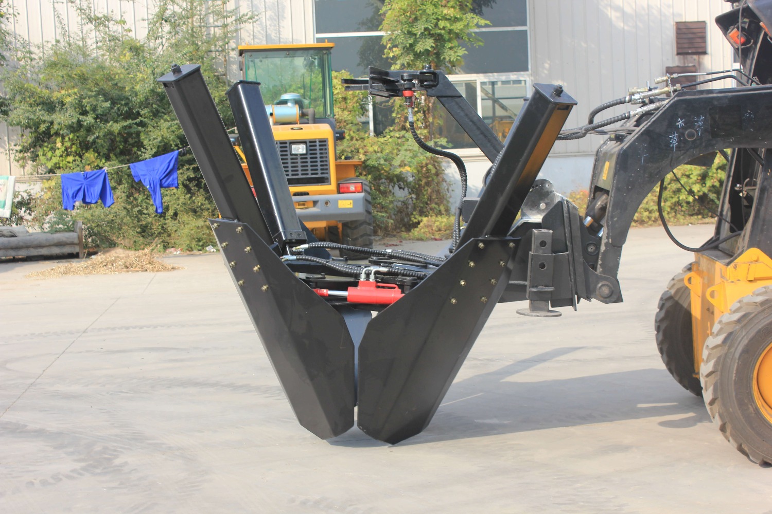 スキッドステアローダー油圧式植樹機ツリースペードマシン - Skid Steer Loader のレビューと価格